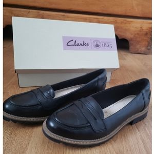 NWOT Clarks slip on loafers